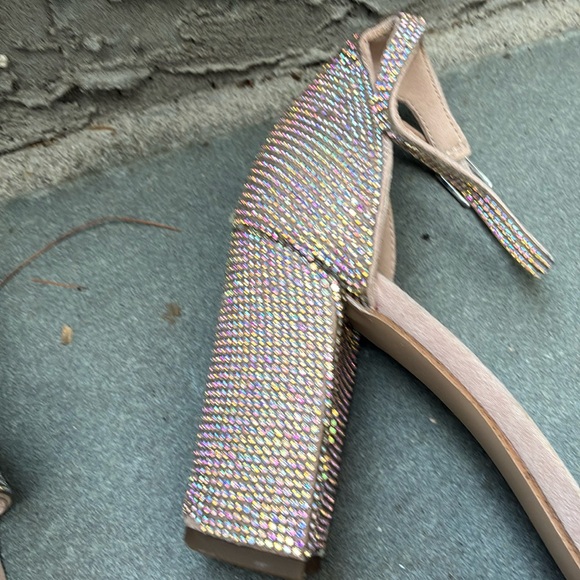 Madden Girl Silver Rhinestone 3 1/2”Heels with Shimmering Straps New Without Box - Picture 5 of 7